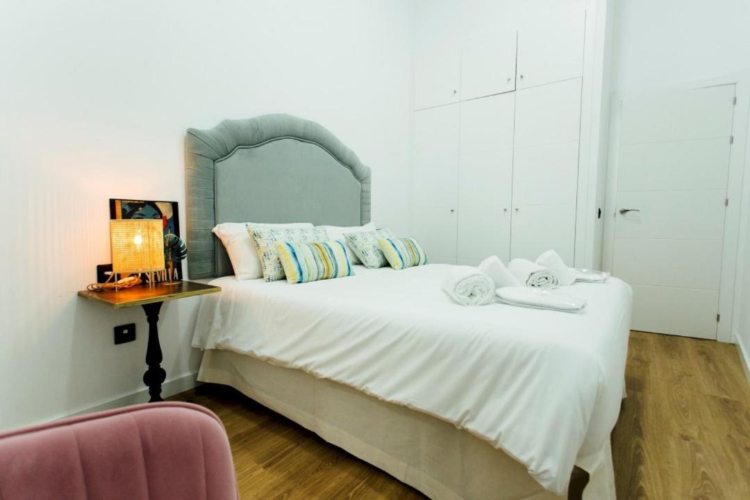 Modern With Seasonal Swimming Pool- 1Bd 1Bth- Goyeneta Daire Sevilla Dış mekan fotoğraf
