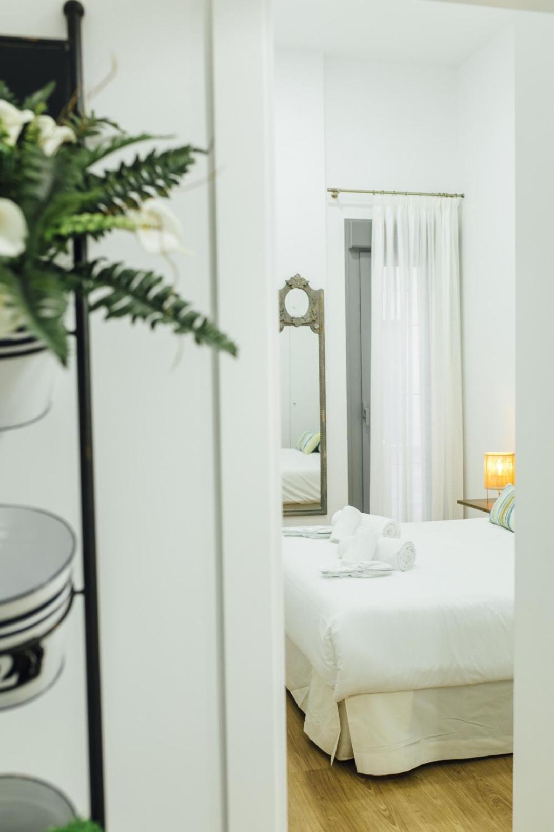 Modern With Seasonal Swimming Pool- 1Bd 1Bth- Goyeneta Daire Sevilla Dış mekan fotoğraf